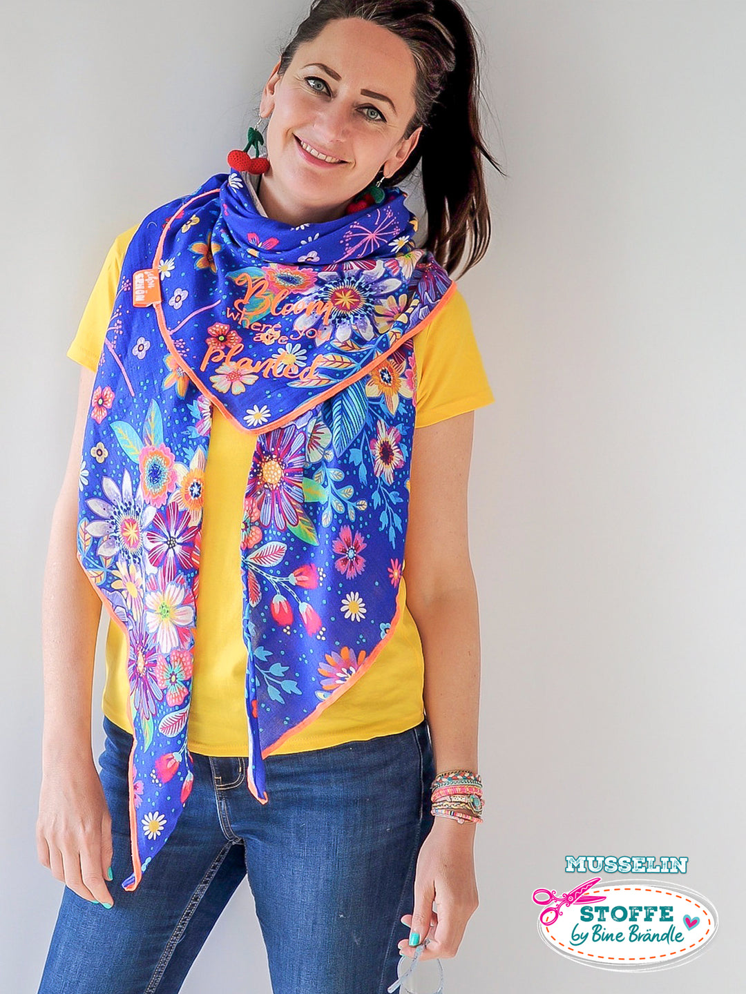 Blumenmeer Dunkelblau – Stoff
