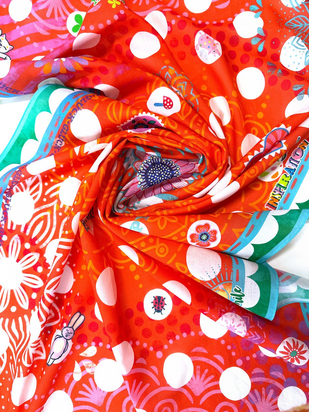 Tuch Glückspilzpunkte gemustert